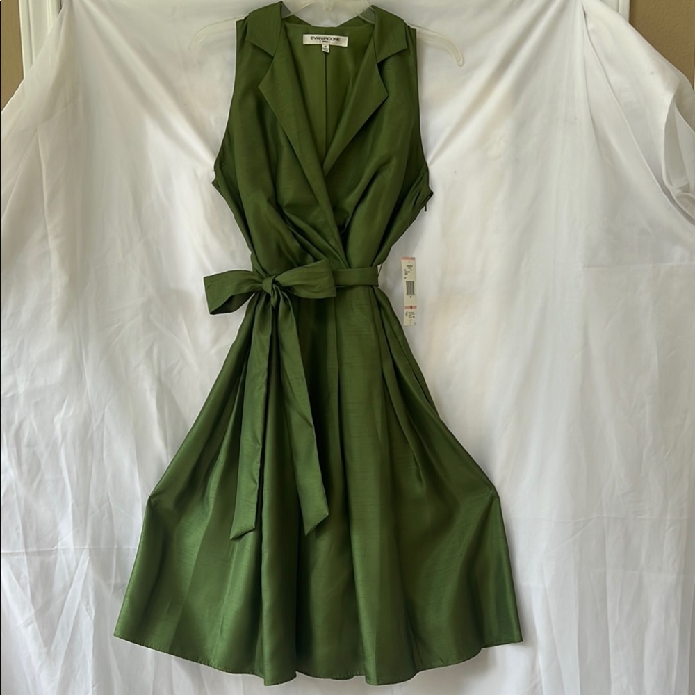 Evan Picone Green Wrap Midi Dress with Notched Collar
